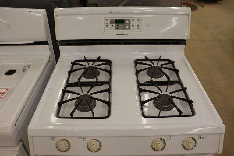 Maytag super capacity plus gas range Backes Commercial Auctioneers