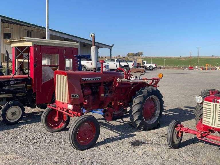 McCormick Farmall 140 Tractor Booker Auction Company