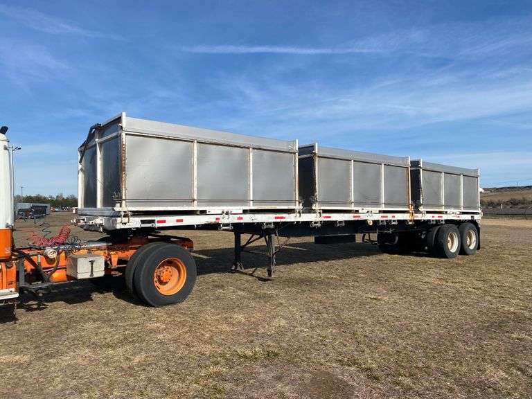 1950 40' Freuhauf Flatbed Grape Trailer Booker Auction Company