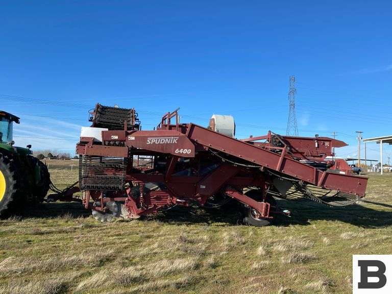 Spudnik 6400 Potato Harvester Booker Auction Company