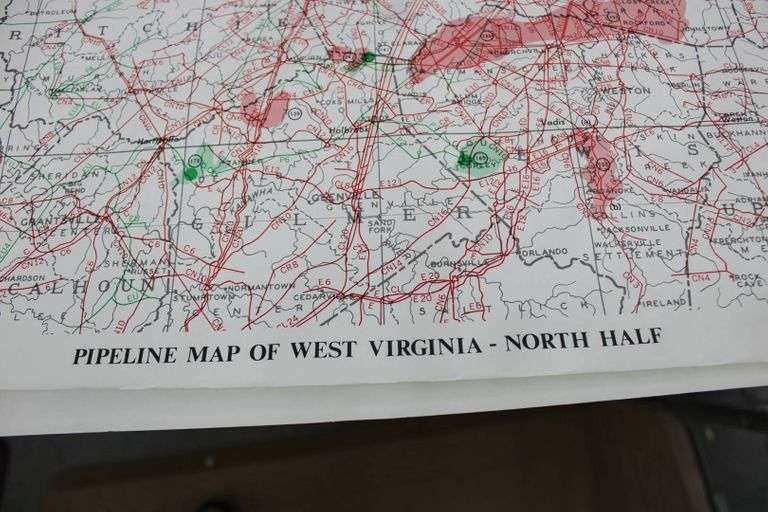 Pipeline map of West Virginia, North and South Halves, revised in 1976