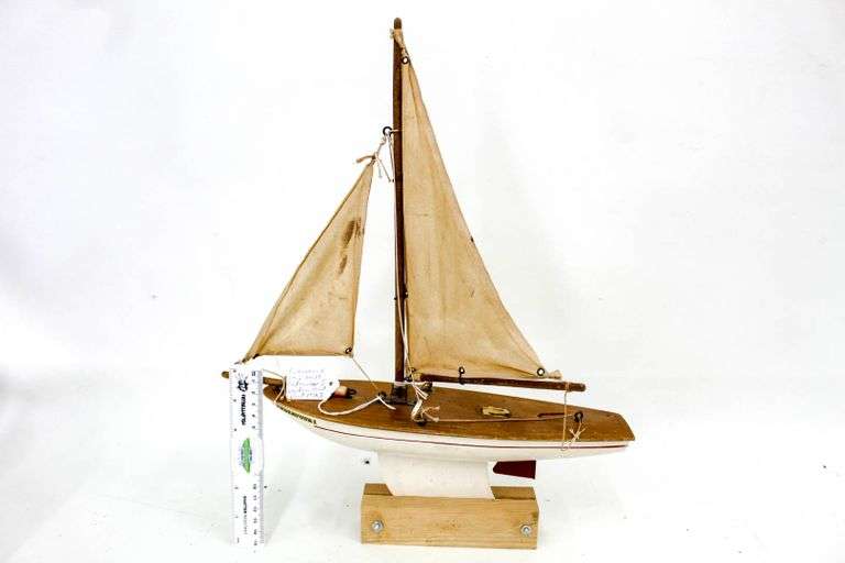 Birkenhead Star Yacht Endeavor I Wooden Pond Boat, 18"x14", description