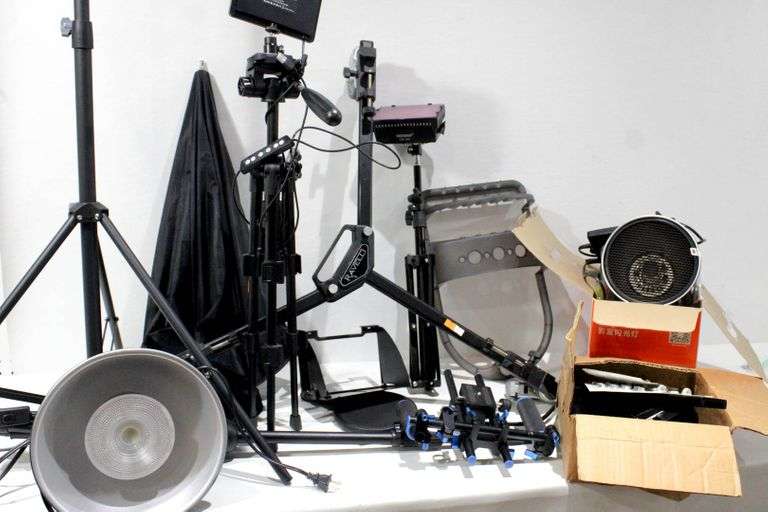 Huge collection of photography equipment Many Godox products Please