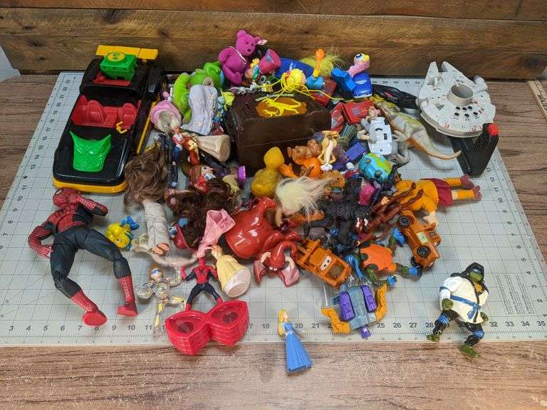 Large Group of Mixed Character Toys and Collectibles. Premiums, Action Figures, Etc Bid On