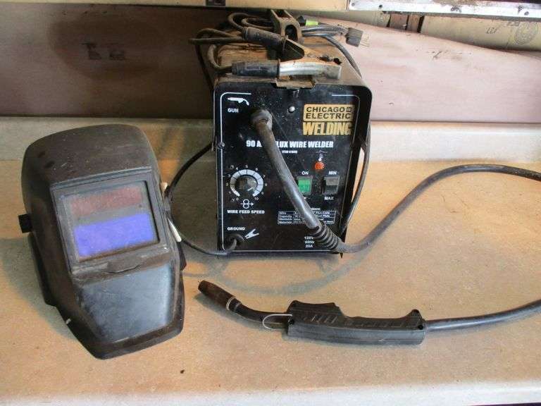 Chicago Electric Welding 90 AMP Flux wire Welder, Welding Helmet