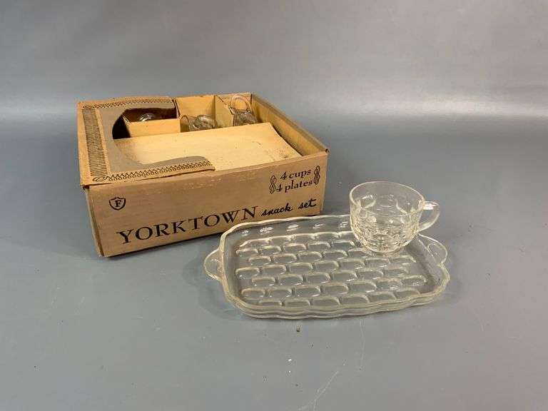 Vintage Federal Glass Company “Yorktown” Snack Set (4 cups & 4 plates