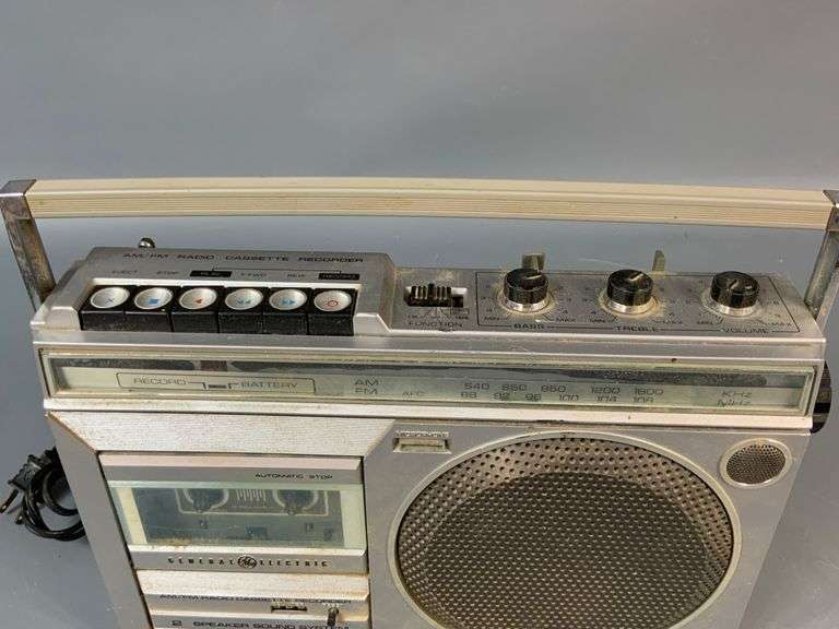 Vintage General Electric Radio Cassette Player (powers on) Coastal