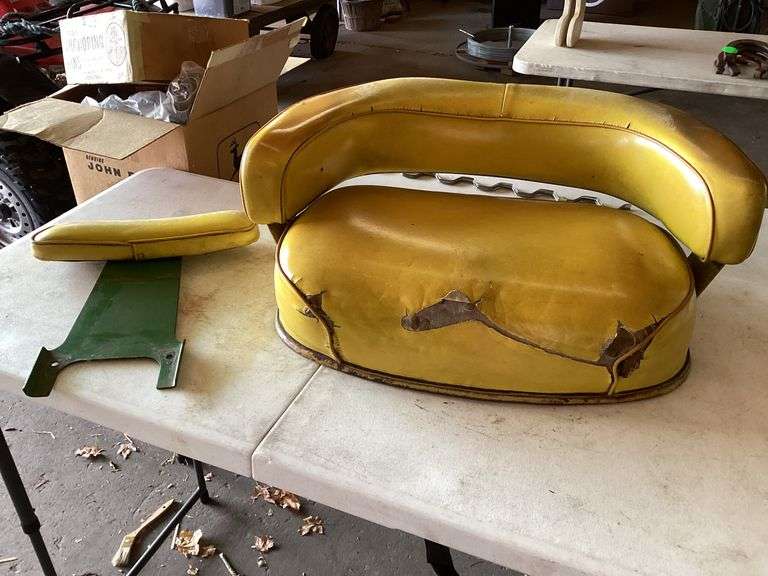 OLD JOHN DEERE TRACTOR REPLACEMENT SEAT Currie Auction Service
