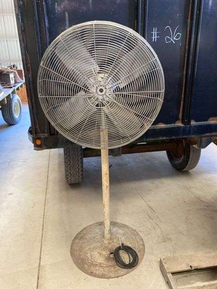 Patton 30" Pedestal Floor Fan - Delaware Auction Center