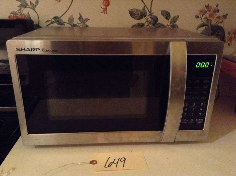 Sharp Carousel Microwave. Works Duck Soup Auctions