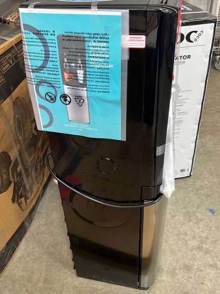PRIMO BOTTOM LOAD WATER DISPENSER - Earl's Auction Company