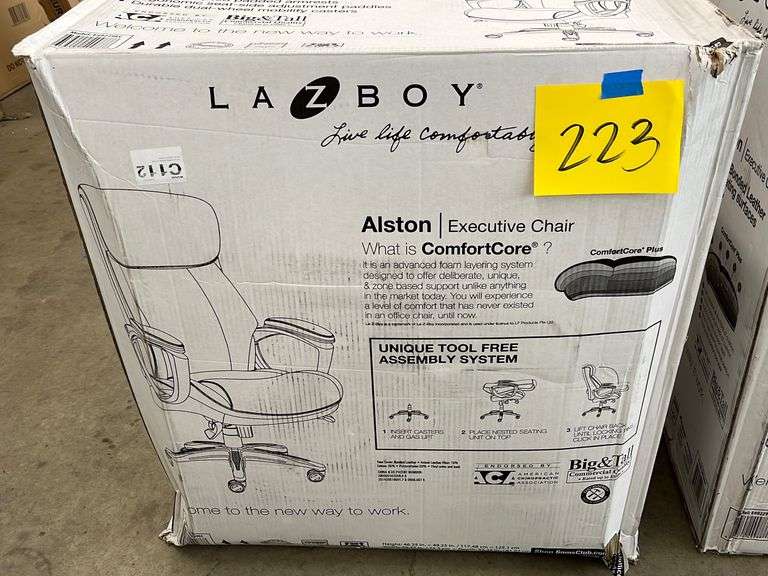 LA-Z-BOY OFFICE CHAIR IN BOX - Earl's Auction Company