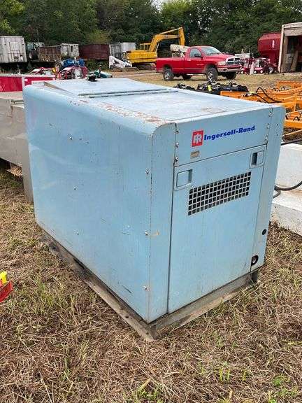 INGERSOL RAND AIR COMPRESSOR - EK Auctioneers LLC