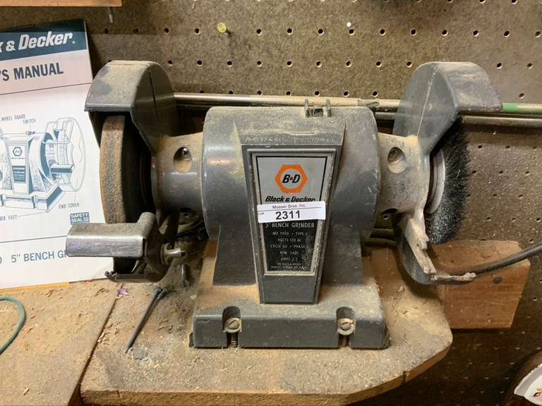 5" Black and Decker Grinder and Wire Wheels *MUST BRING TOOLS TO REMOVE