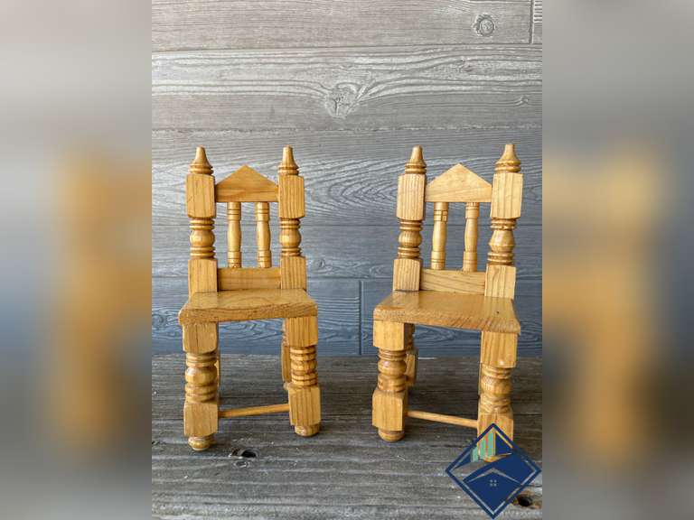 Set Of Wooden Doll Chairs Estate Details
