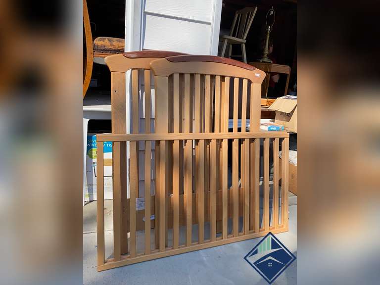 Baby Crib Estate Details