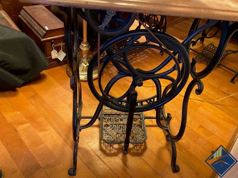 Antique Wilson Treadle Sewing Machine 335992 Wood Top/Cast Iron