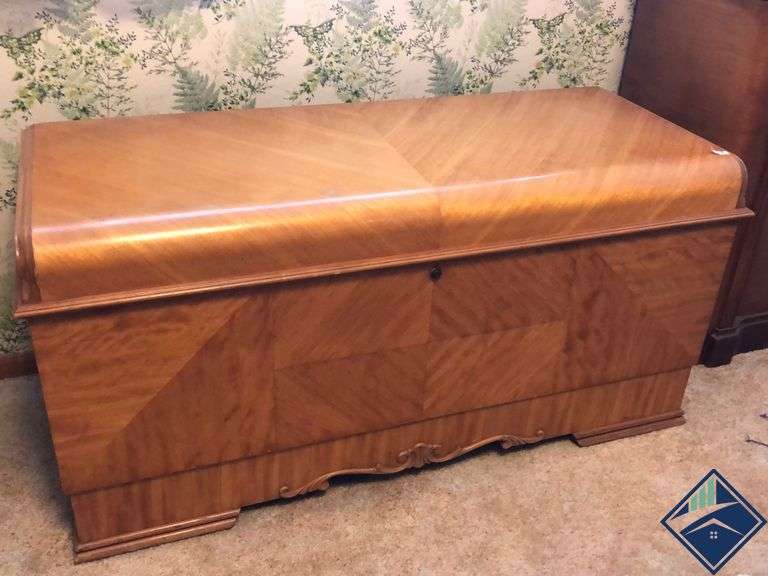 Lane Cedar Hope Chest Estate Details