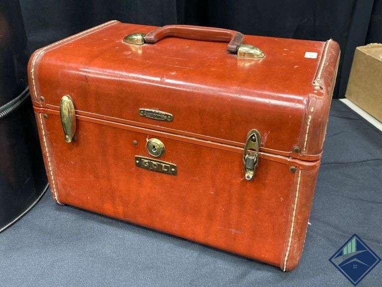 Vintage Samsonite and Road Traveler Travel Cases & Vintage Hat Box