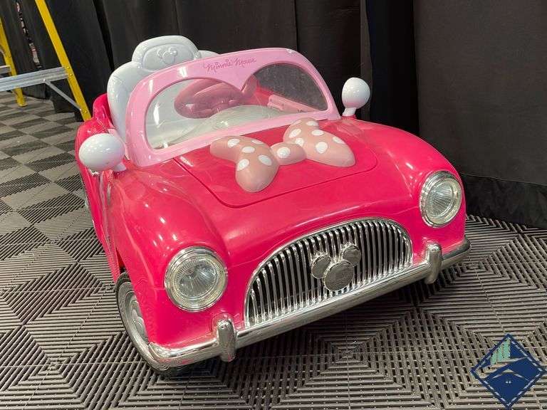 Electric Ride Minnie Mouse Power wheels Car *Works Estate Details