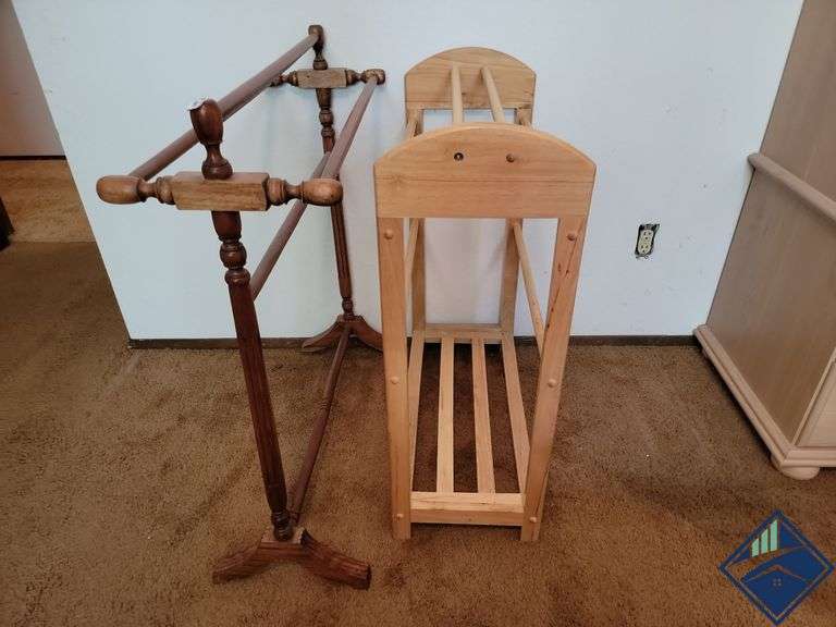 Wood Quilt Racks Estate Details