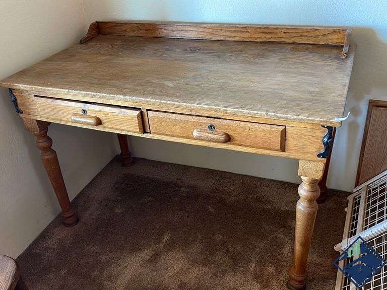 Oak Vintage Writers Desk Estate Details