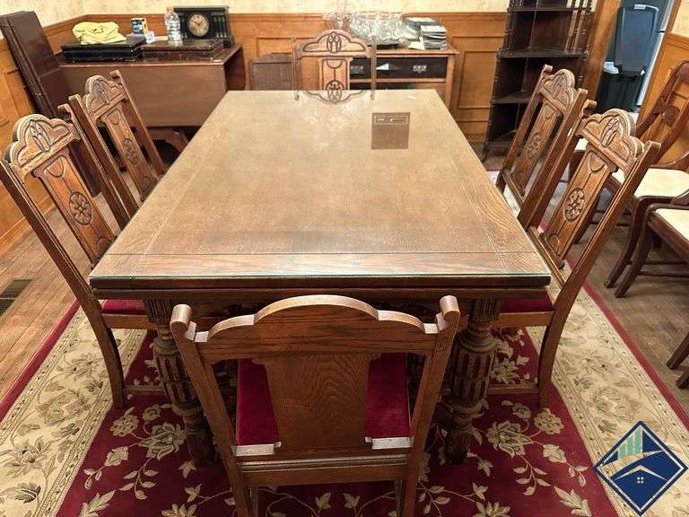 Dining Table with Pull Out Extended Ends and Six Chairs Estate Details