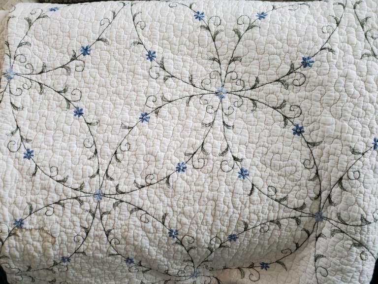 Queen Size Quilt Estate Sales RVA