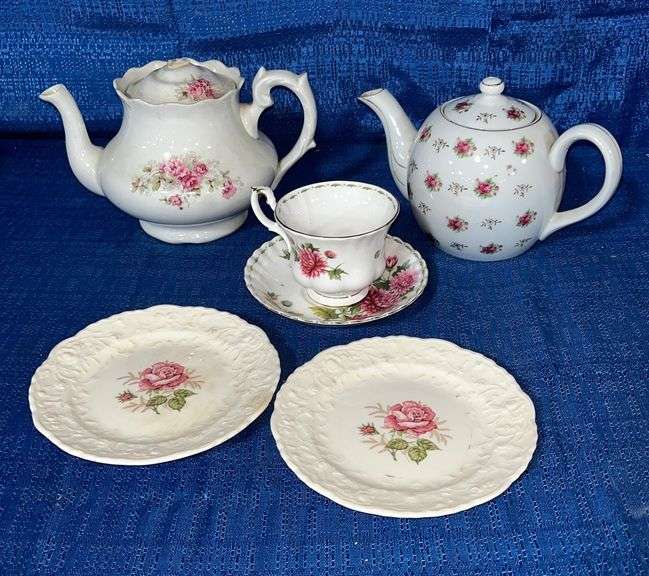 Teapots and accessories Auction Services LTD