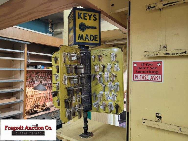 Key Blank Display Unit Fragodt Auction and Real Estate LLC