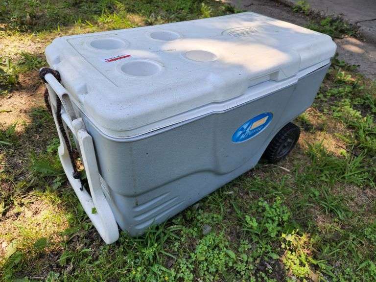 Coleman Cooler with Wheels - Fragodt Auction and Real Estate LLC