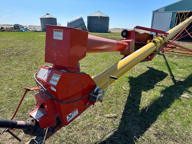 Westfield MK 10061 Auger, Hyd Lift, 540 PTO, Hyd Lift, Dual Auger