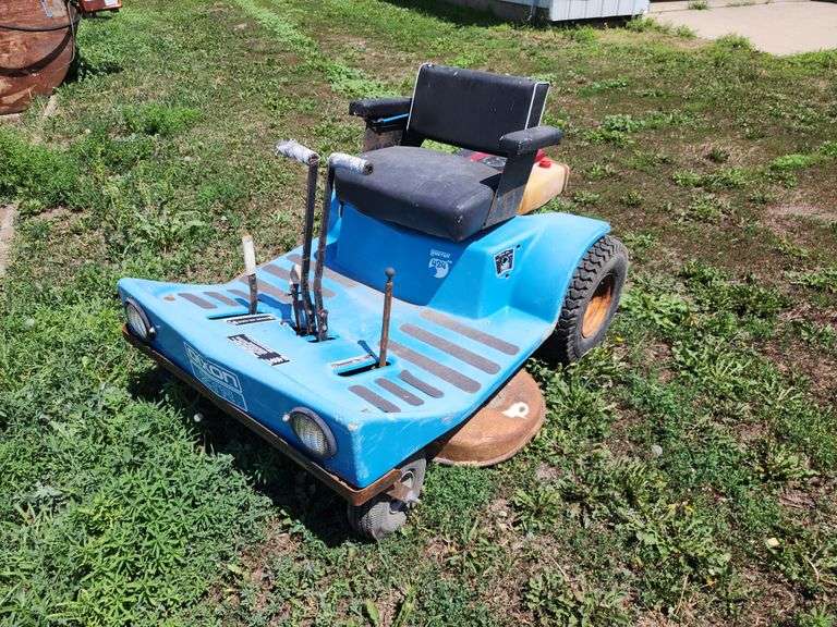Dixon Lawn Mower - Fragodt Auction and Real Estate LLC