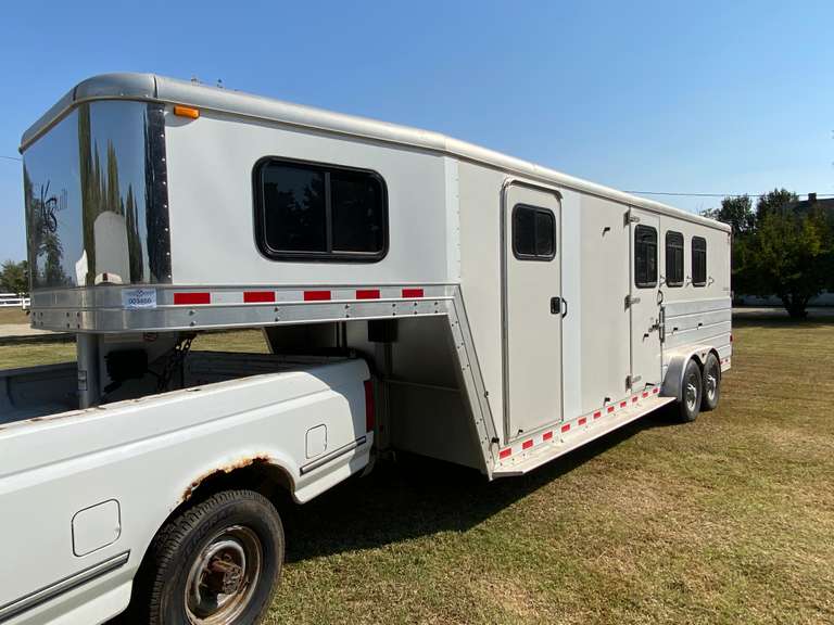 2004 Kiefer Built LLC Aluminum 3 Horse Slant Trailer Gavel Roads