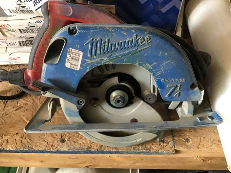 Milwaukee Skill Saw - Gavel Roads Online Auctions