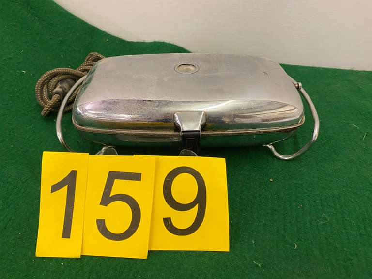 Fostoria Waffle Iron by McGraw Electric Co Gavel Roads Online Auctions