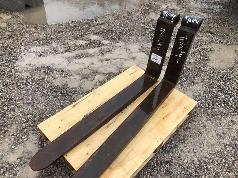 Set of 12,000 LB Telehandler Forks Gavel Roads Online Auctions