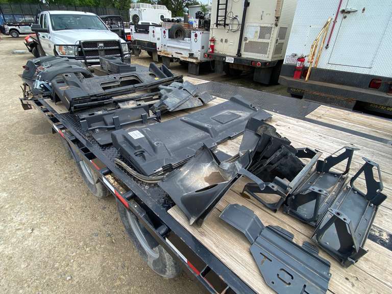 Misc. Kubota RTV-X900 Used Plastic Body Parts - Gavel Roads Online Auctions