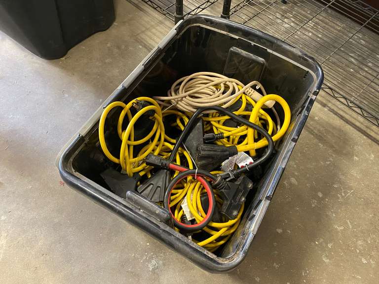 Tub of Heavy Duty Extension Cords (3 Way) Gavel Roads Online Auctions