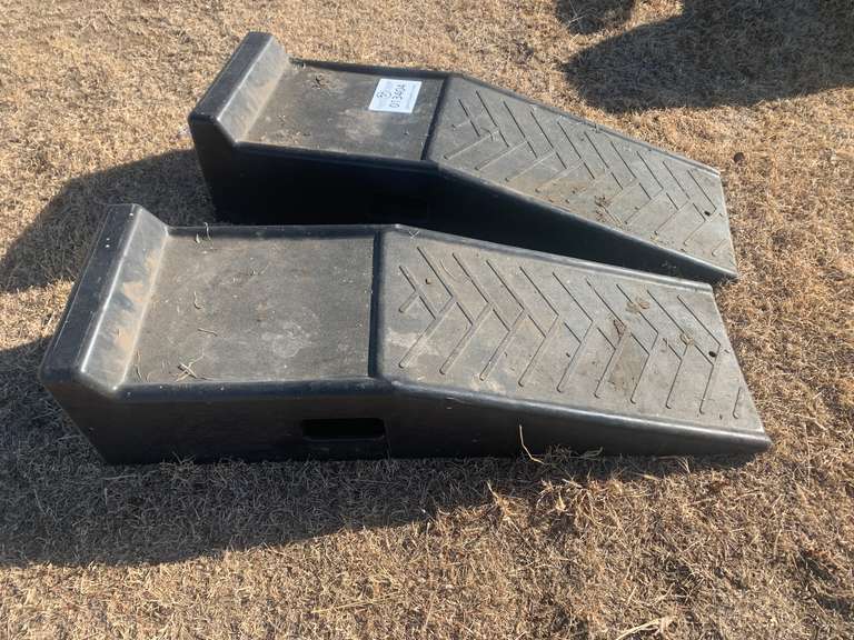(2) Car Ramps Gavel Roads Online Auctions