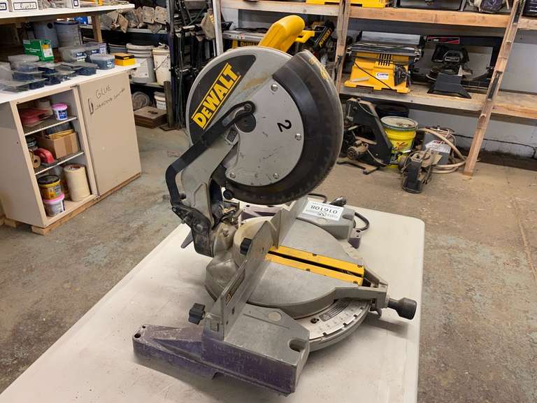 DeWalt DW705 12" Compound Miter Saw - Gavel Roads Online Auctions