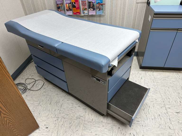 Medical Exam Table Gavel Roads Online Auctions