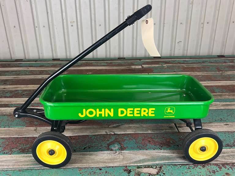 John Deere Wagon - Gavel Roads Online Auctions