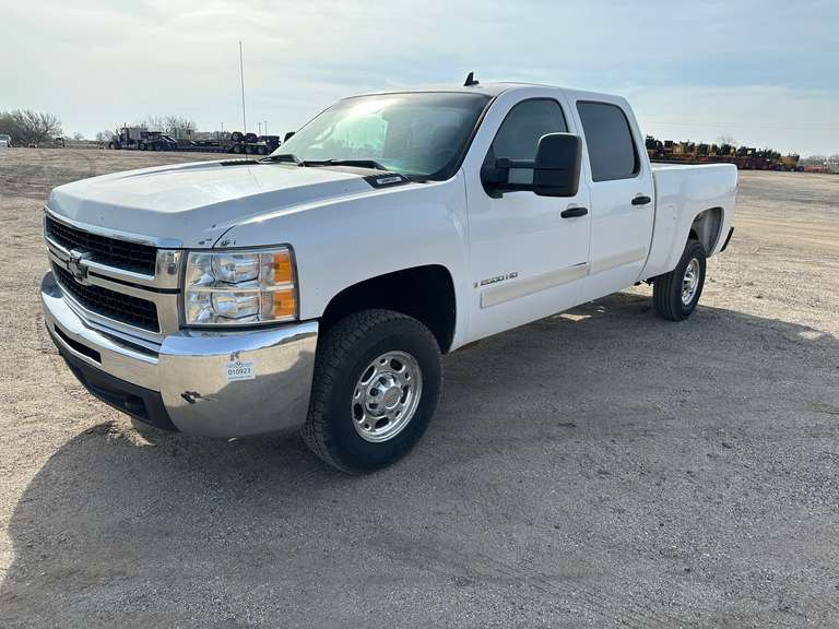 2008 Chevy Silverado 2500 HD Pickup Truck - Gavel Roads Online Auctions