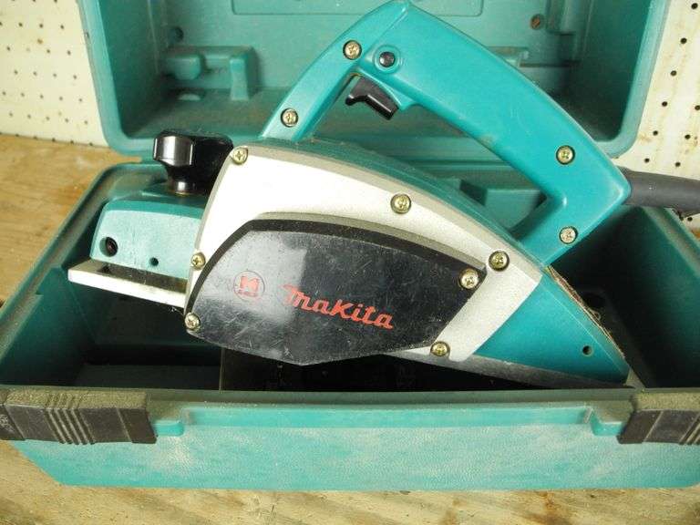 Makita Power Planer Model 1900B GC5 Auctions