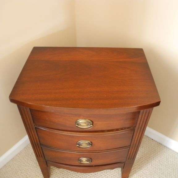 Vintage Dixie Furniture Nightstand 2 GC5 Auctions