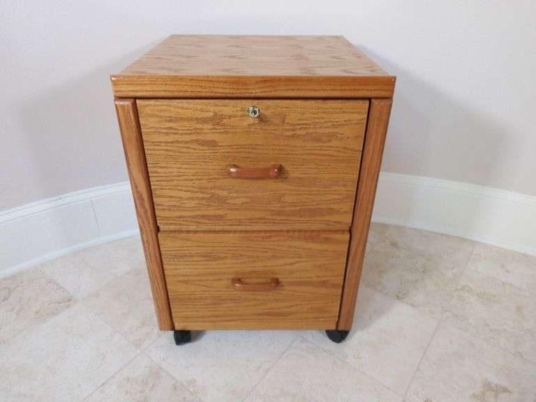 Nice Oak 2 Drawer Locking File with Key GC5 Auctions