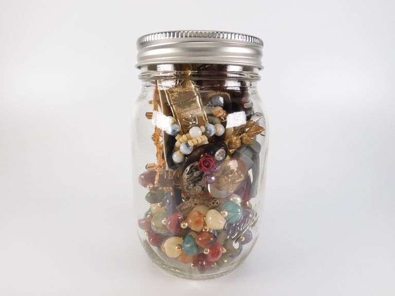 Jar of Wearable Costume Jewelry GC5 Auctions