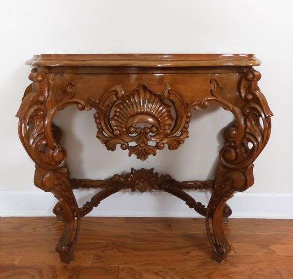 Stunning Carved Wood Accent Table GC5 Auctions