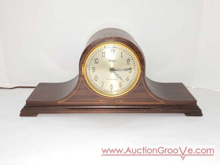 Mahagony Telechron Mototed Mantle Clock. Westminister Chime. The Revere
